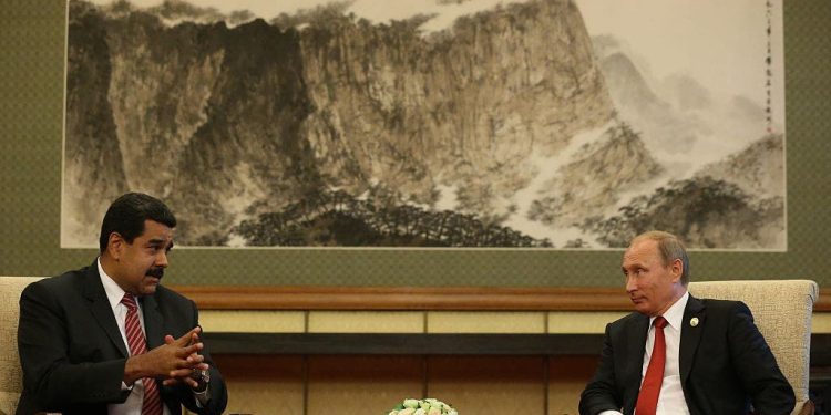 Putin pomaže Madurovu režimu usred tekućih prosvjeda zbog namještenih izbornih rezultata