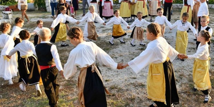 Radionice za male umjetnike i folkloraše u Blizni