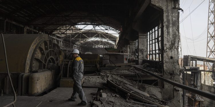 Ruski napredak u Donbasu, Ukrajina u kontranapadu na Kursk: Tko će prvi popustiti?