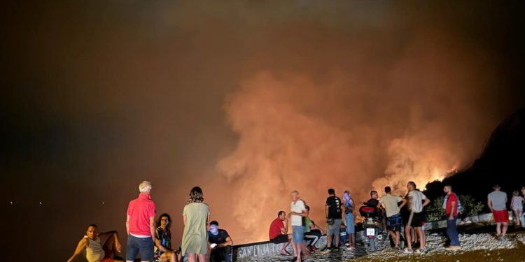 STANOVNICI ŽRNOVNICE JOŠ SU POTRESENI: “Velika tuga, što reći, cilu noć nismo spavali…”