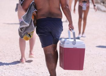 SUNČANO I VRLO VRUĆE Slijedi vrhunac toplinskog vala, na obali i dalje crveni meteoalarm | NACIONAL.HR