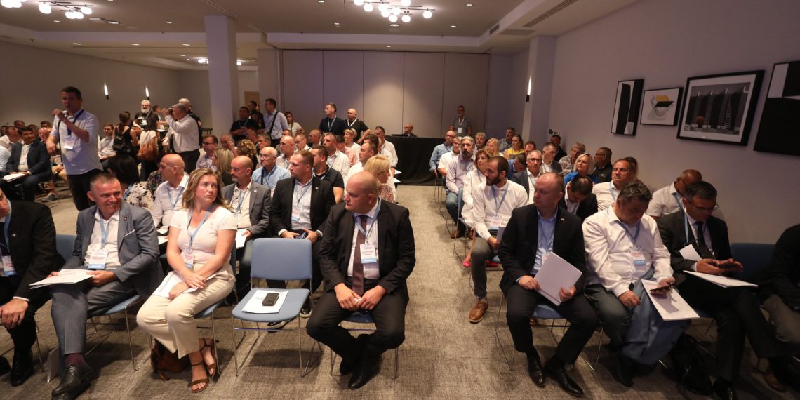 Savjetnik za branitelje objavio što čeka poražene u DP-u ako u ponedjeljak dođu u stranku