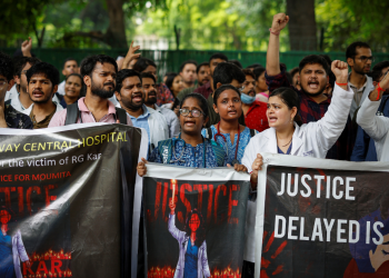 Širom Indije intenziviraju se prosvjedi zbog silovanja i ubojstva liječnice