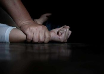 Slobodna Dalmacija – Tek dva desetljeća nakon gnjusnog zločina podignuta optužnica: svećenik silovao dijete i nemoćnu osobu?!