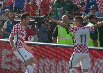 Sportske novosti – Bili su nesuđene ‘devetke’ Hajduka i zajedno igrali za Vatrene. Sad će se sučeliti usred Zagreba