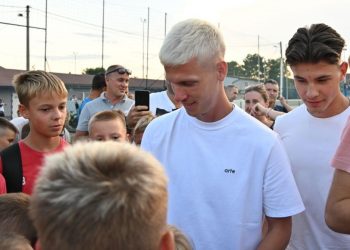 Sportske novosti – Dani Olmo oduševio klince, pa poručio: ‘Uvijek mi je drago doći u Zagreb, u Hrvatsku, moj drugi dom’