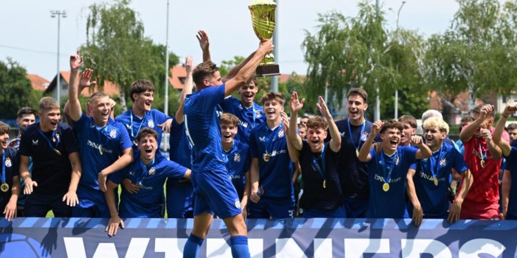 Sportske novosti – ‘Htio bih vratiti autoritet, Dinamo nikoga neće ‘maziti’ ili nešto garantirati, a ovo je jedina istina o školi’