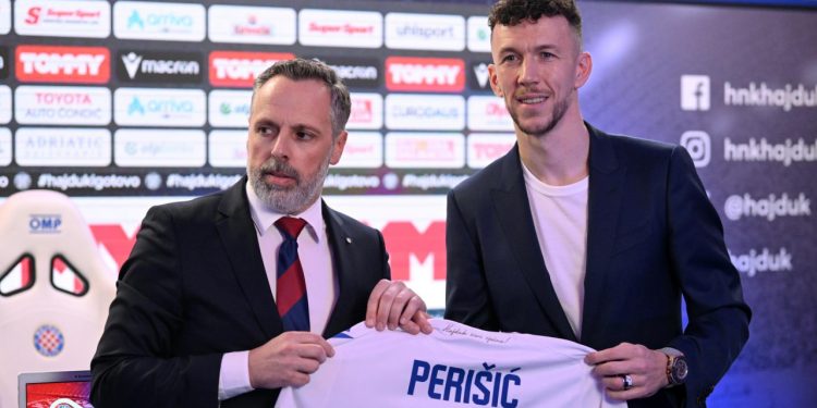 Sportske novosti – Jakobušić još uvijek liječi rane stresnog mandata, a jedna se stvar često spominje oko ‘deala’ s Perišićem