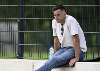 Sportske novosti – Javna je tajna da je Perišić već mjesecima nezadovoljan, pred Kalinićem je sada pitanje ‘za milijun eura’