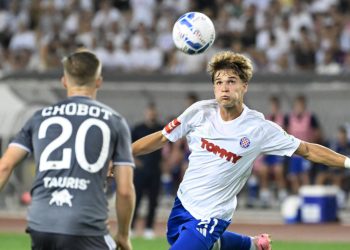 Sportske novosti – Ništa osim sramote i šokova. Navijači Hajduka na rubu: ‘Netko mora dati ostavku, ne bi pomogao ni Mbappé’