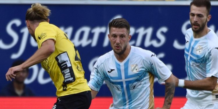 Sportske novosti – Pašalić pokazao premalo za reprezentativca Hrvatske, a jedna je zvijezda Rijeke daleko od najboljih izdanja