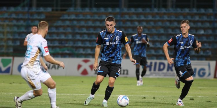 Sportske novosti – Prvi remi Rijeke, Majstorović propustio najveću šansu, debitirao novi igrač Bijelih