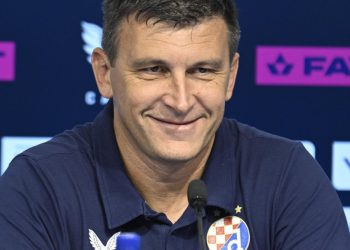 Sportske novosti – Sergej Jakirović objavio: ‘On je od danas naš igrač! A ovo sve drugo što pročitam, samo se nasmijem’