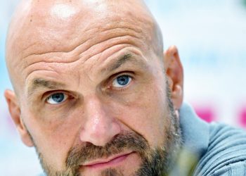 Sportske novosti – Sopić: ‘Bili su deset puta bolji od nas, napišite to. Da sad progovorim, ne bih sjedio na klupi’