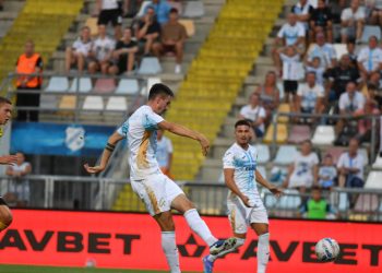 Sportske novosti – UŽIVO: Rijeka nadomak pogotka, Petrovič bio sam pred golom, uslijedila nevjerojatna reakcija kapetana