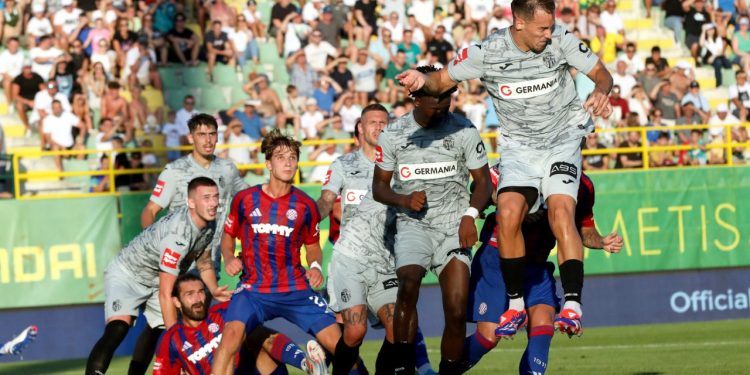 Sportske novosti – UŽIVO/VIDEO: GOOOL! Livaja sjajno reagirao i donio Hajduku izjednačenje