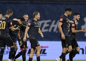 Sportske novosti – VIDEO: Dinamo furiozno krenuo u novu sezonu, odmah je ‘pukla petarda’ na Maksimiru, pogledajte kanonadu