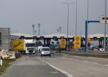 Srbi zaustavili hrvatskog zastupnika na granici dok Vučić priča o ratu: Situacija je usijana