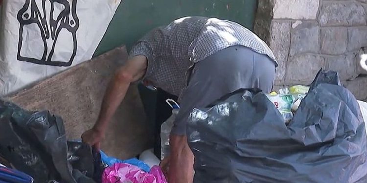 Štakori, žohari i smrad u središtu Splita: “Terasu ne mogu otvoriti jer po njoj hodaju miševi”