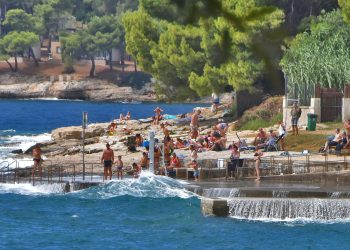 Strava u Puli: Utopio se 16-godišnji mladić, naložena je obdukcija