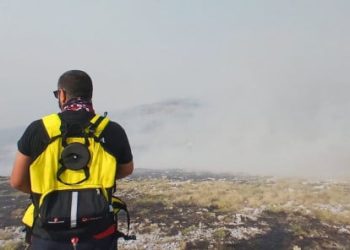 TRAŽE POMOĆ IZ HRVATSKE Livanjski vatrogasci bore se s velikim požarom na Dinari