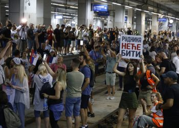Tisuće ljudi blokirale Beograd, spremaju se nove akcije: Ljutiti Vučić održat će govor