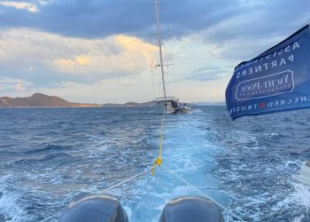 Troje Nizozemaca se nasukalo na Koločepu