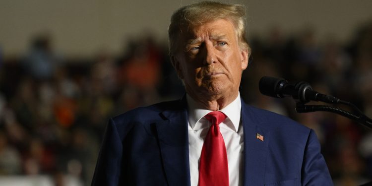 Trump prijeti Zuckerbergu doživotnom robijom – Politico – RT World News