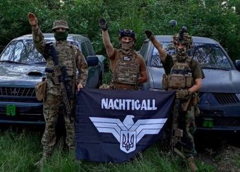 U Kursk su na NATO tenkovima umarširali vojnici s čudnim znakovljem i dignutim desnicama