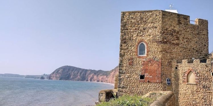 U Velikoj Britaniji ljudi su mirno ležali na plaži, a onda eksplozija i potpuna panika!