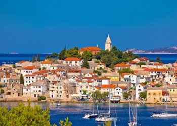 UHIĆEN AUSTRALAC Izazvao požar kod Primoštena paljenjem biljnog otpada!