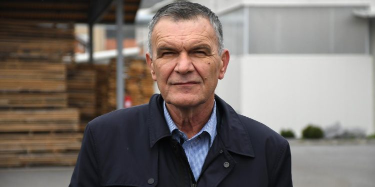 UPOZORENJE HDZ-ovom šefu Hrvatskih šuma javili da je razoran požar kod njegove kuće podmetnut | NACIONAL.HR