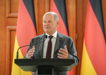 Ukrajina držala operaciju Kursk u ‘tajnosti’ – Scholz — RT World News