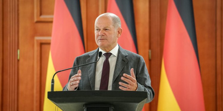 Ukrajina držala operaciju Kursk u ‘tajnosti’ – Scholz — RT World News