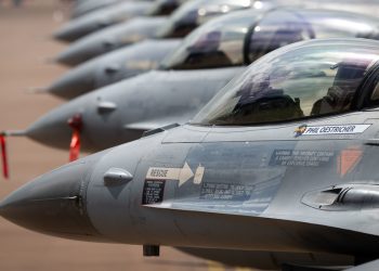 Ukrajina potvrdila gubitak prvog F-16 — RT Rusija i bivši Sovjetski Savez