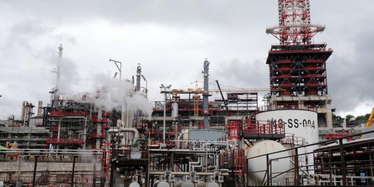 Ukrajina prestaje izvoziti rusku naftu u Europu