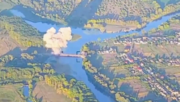 Ukrajinci raznijeli još jedan strateški važan most: Rusi su bijesni, šire se snimke