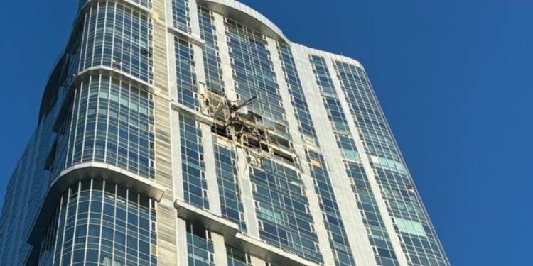 Ukrajinski dronovi napadaju stambene blokove duboko u Rusiji (VIDEOZAPISI) — RT Rusija i bivši Sovjetski Savez