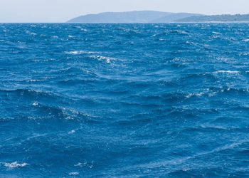 Upozorenje na buru i moguće nevere na Jadranu