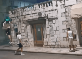 VIDEO Dico, šta vam je? Pogledajte što mladi turisti rade u centru Splita