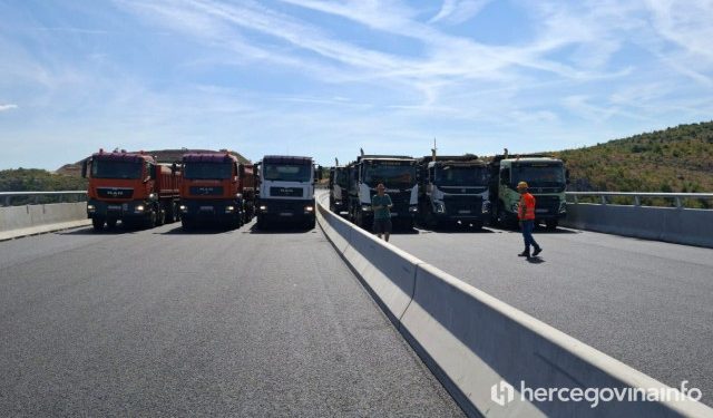 VIDEO MOST ‘HERCEGOVINA’ Veliki broj teretnih vozila testirao most na dionici Počitelj – Zvirovići