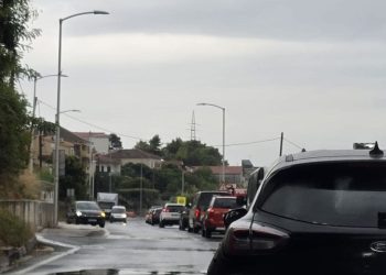 VOZAČI OPREZ Ne radi semafor na poznatom raskrižju