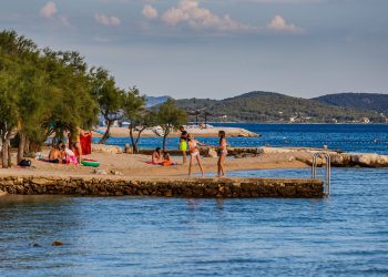 Van iz mora odmah: Na popularnoj plaži pronađena opasna bakterija
