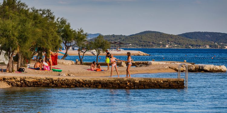 Van iz mora odmah: Na popularnoj plaži pronađena opasna bakterija