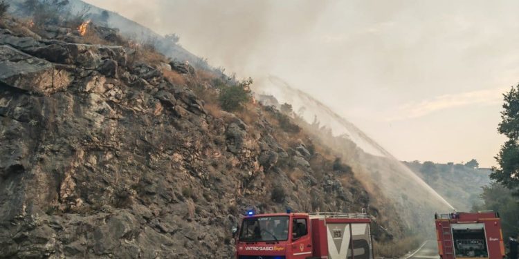 Vatrogasni zapovjednik o stanju požara kod Žrnovnice: “Ne možemo ne očekivati da će se ovakve stvari događati”