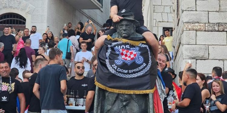 Velimir Visković komentirao “kićenje” Ujevića HOS-ovom zastavom: “Pojma nemaju da je veliki Tin bio vatreni pobornik jugoslavenstva”