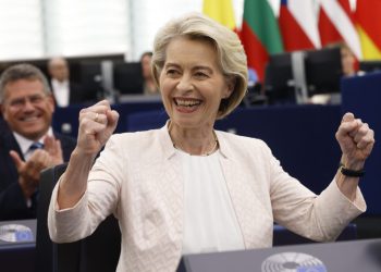 Von der Leyen: Kijev se nevjerojatnom brzinom kreće prema EU članstvu. Slava Ukrajini!
