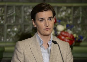 Vučić je prekrižio ovu ženu zbog ‘miga’ jedne druge ljubomorne: Ponizila ju je pred cijelom Srbijom