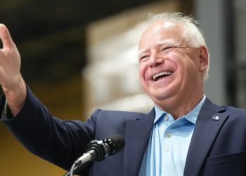 Walz čini prvu samostalnu kampanju u obraćanju utjecajnom sindikatu