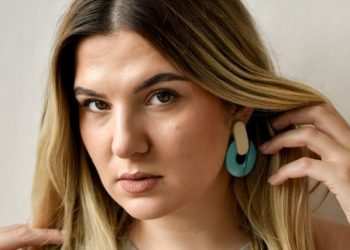 ZANAT IZ SRCA HERCEGOVINE Zbog Frankinog umijeća ljudi kupuju karte za Mostar i njezin zanat nose daleko po svijetu